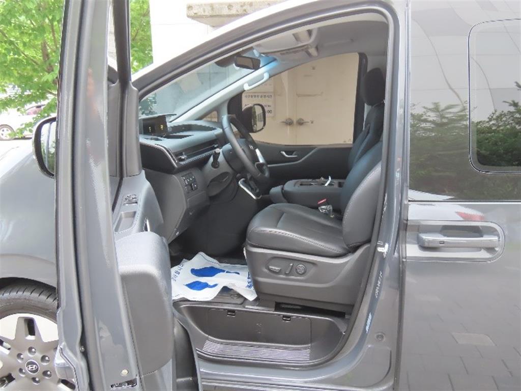 HYUNDAI Staria 2025 Gris - Importación desde Corea - HF Imports Iquique - Foto 13