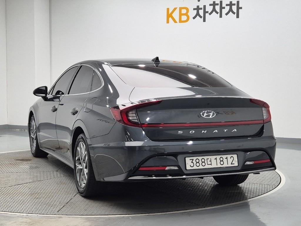 HYUNDAI Sonata - Vista 2