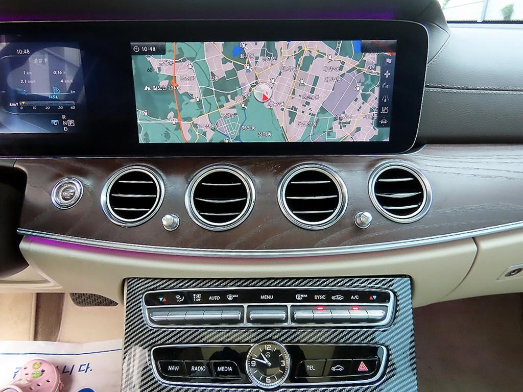 Mercedes Benz E class 2017 Negro - Importación desde Corea - HF Imports Iquique - Foto 13