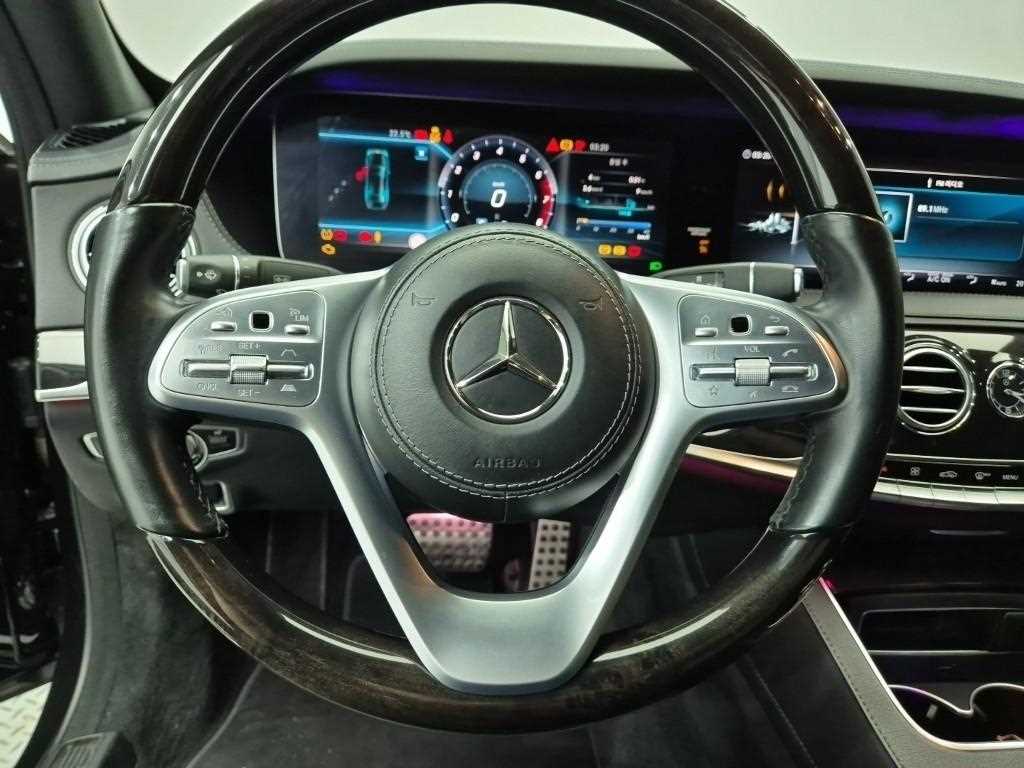 Mercedes Benz S Class - Vista 9