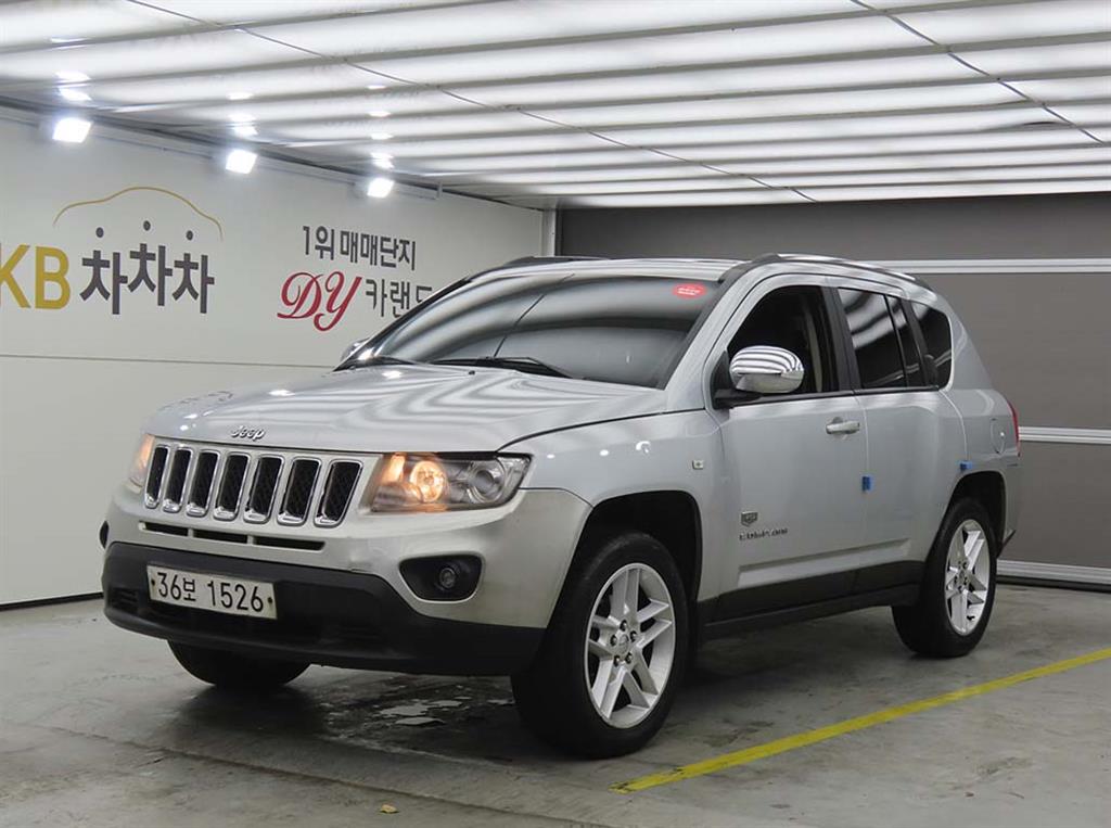 Jeep Compass 2011 Plateado - Importación desde Corea - HF Imports Iquique - Foto 1