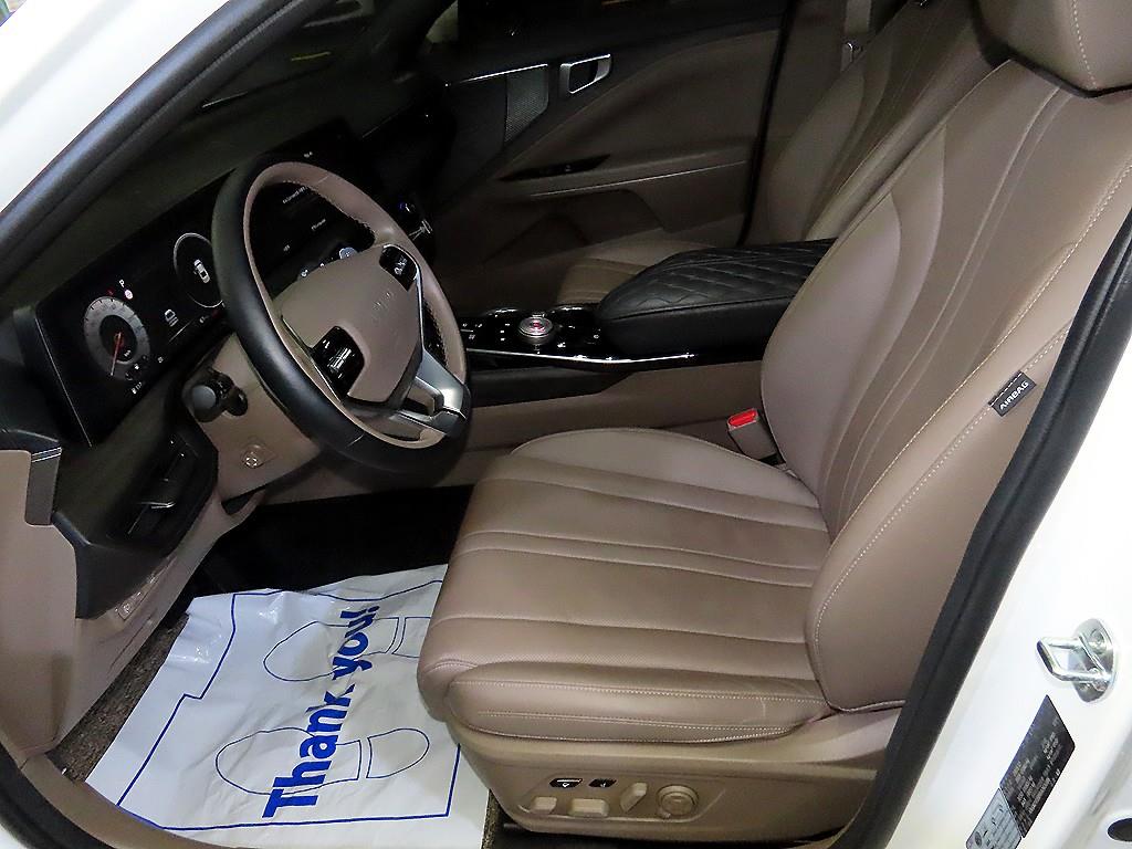 KIA K8 - Vista 6