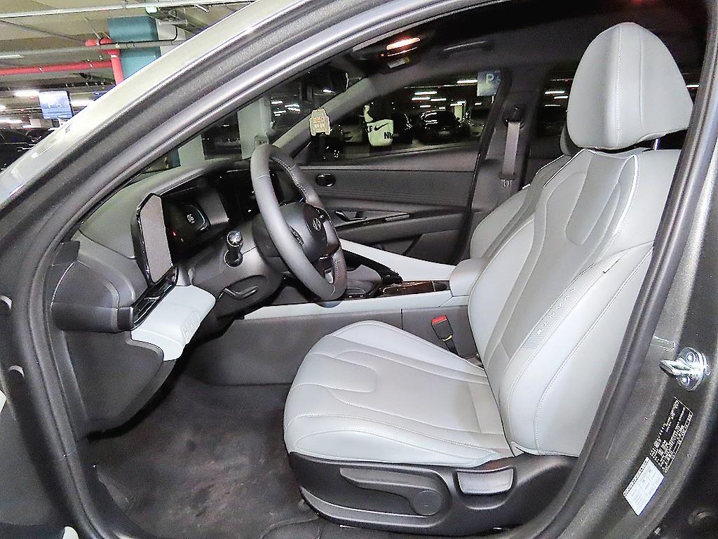 HYUNDAI Avante - Vista 6