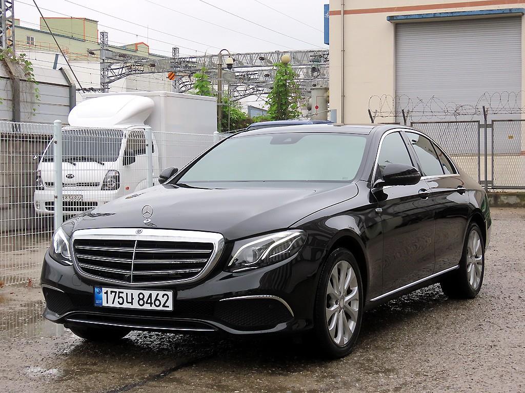 Mercedes Benz E class - Vista 2