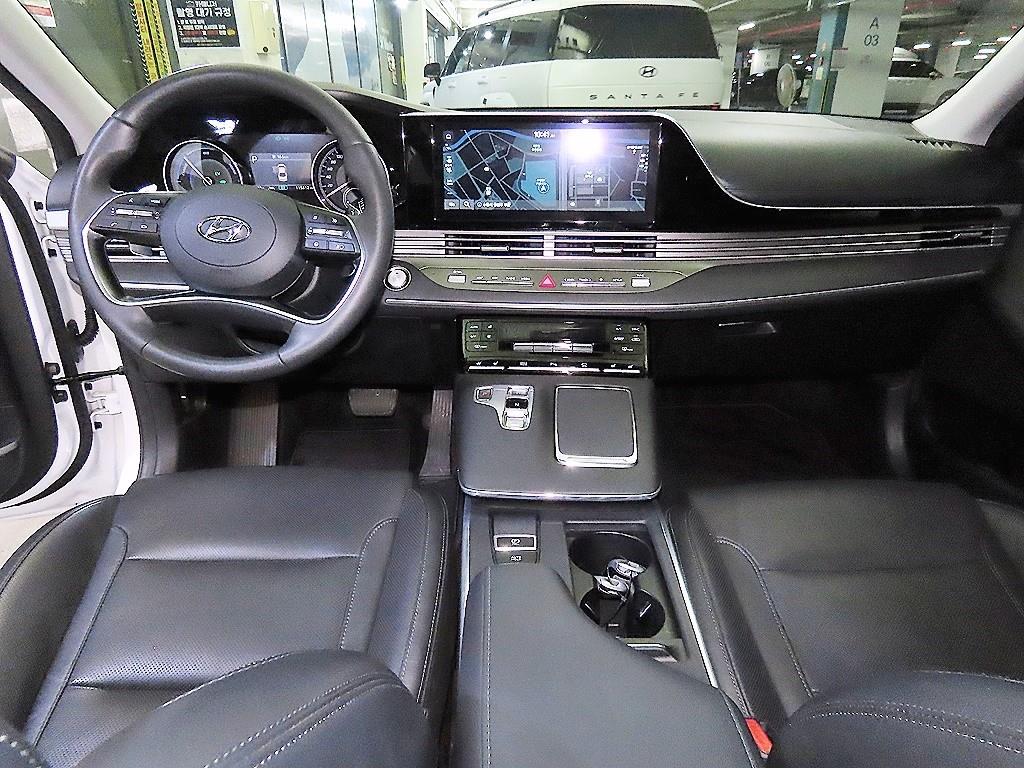 HYUNDAI Grandeur - Vista 10