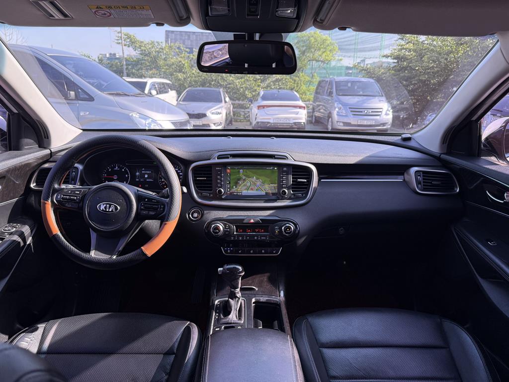 KIA Sorento - Vista 9