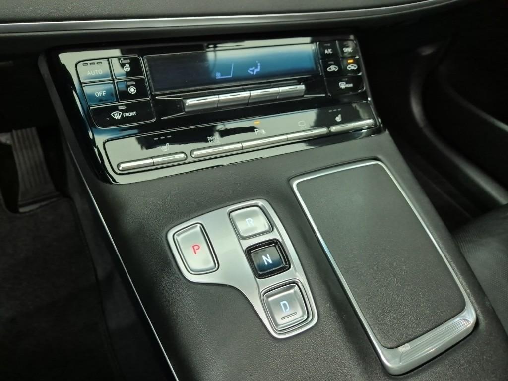 HYUNDAI Grandeur - Vista 8