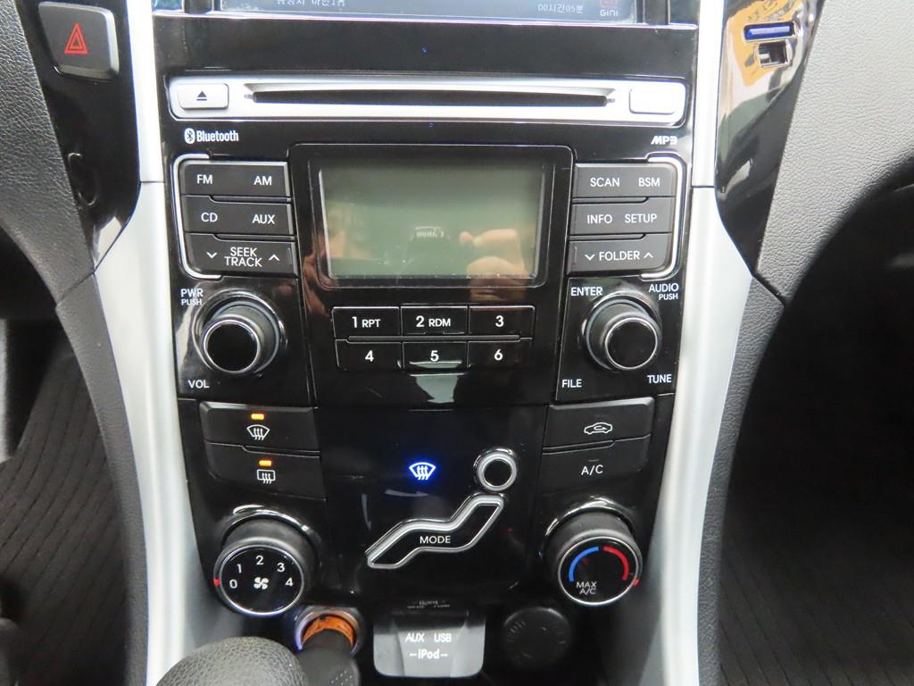 HYUNDAI Sonata - Vista 12