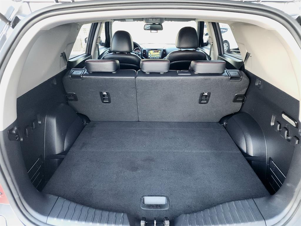Ssangyong Tivoli 2018 Negro - Importación desde Corea - HF Imports Iquique - Foto 16