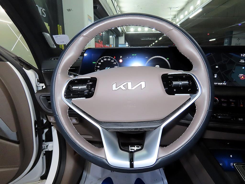 KIA K8 - Vista 8