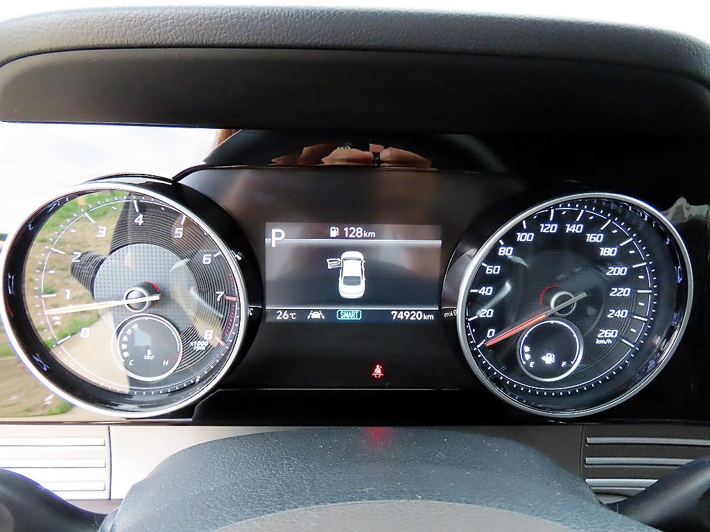 HYUNDAI Grandeur - Vista 8