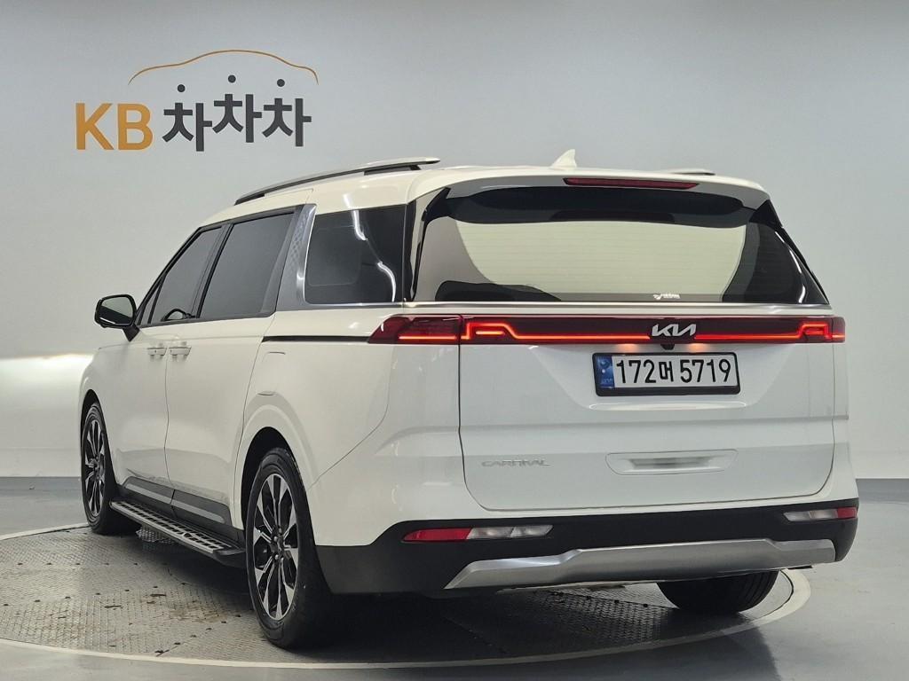 KIA Carnival - Vista 2