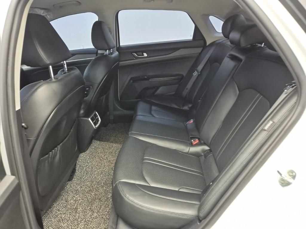 KIA K5 - Vista 12