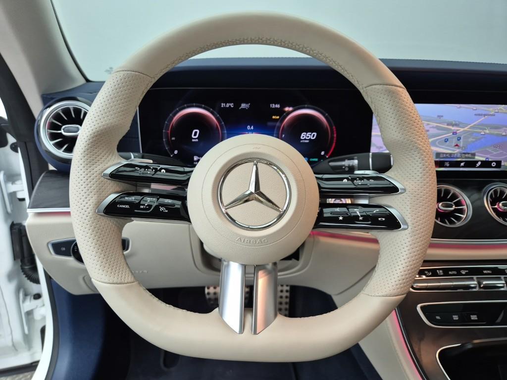 Mercedes Benz E class - Vista 9