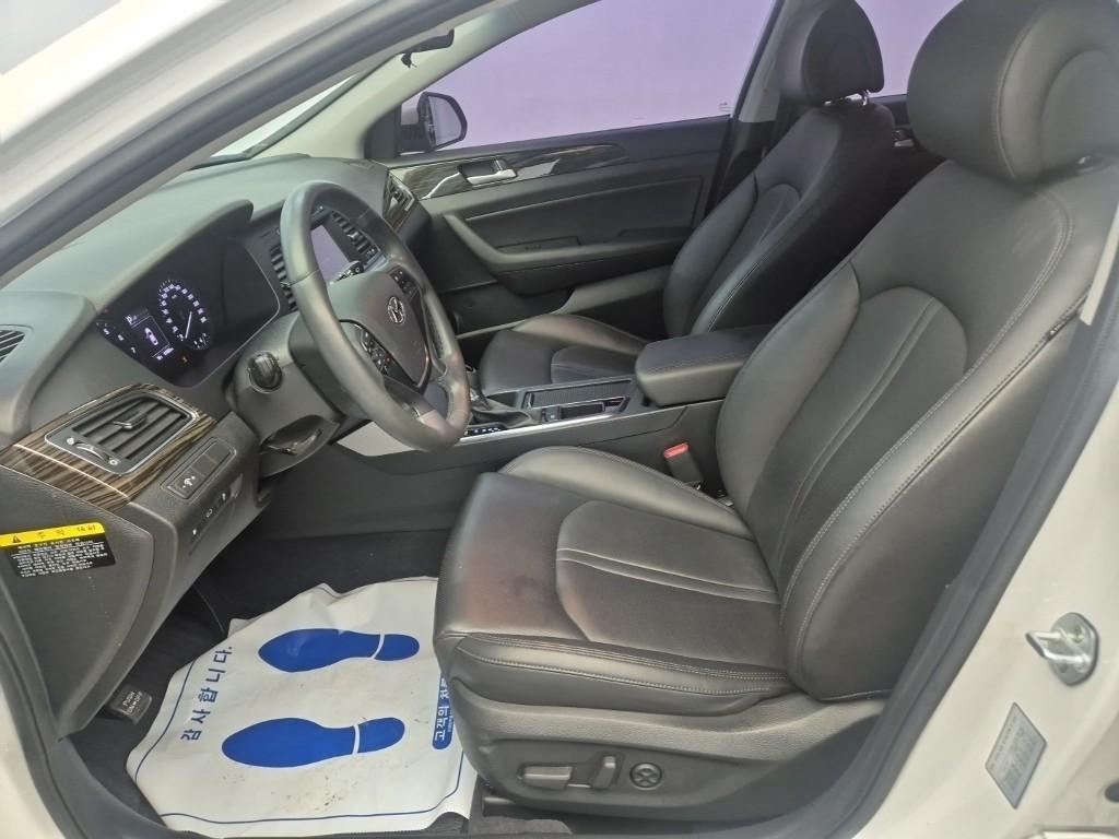 HYUNDAI Sonata - Vista 10
