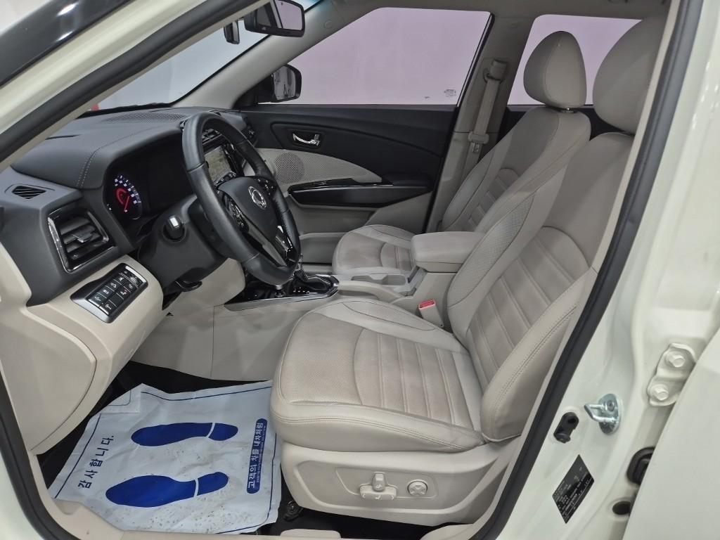 Ssangyong Tivoli - Vista 11