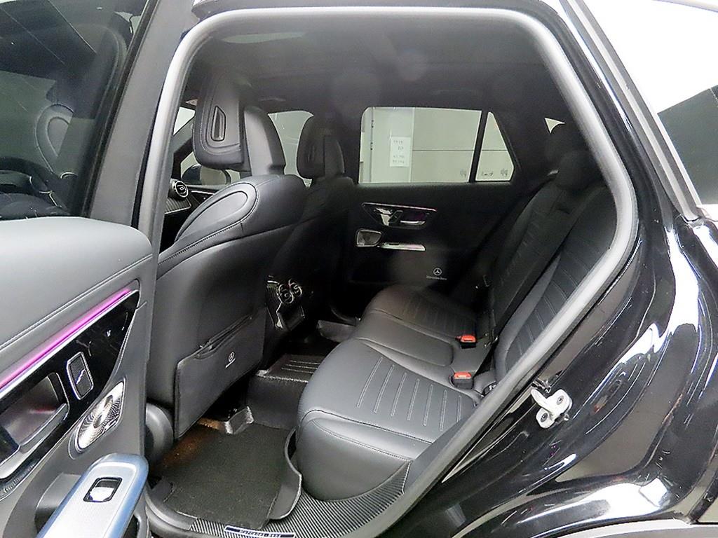 Mercedes Benz GLC Class - Vista 6