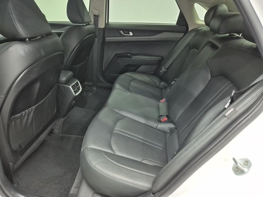 KIA K5 - Vista 12