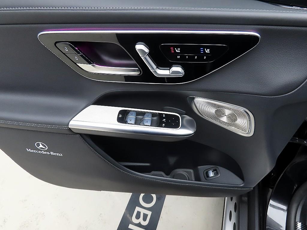 Mercedes Benz GLC Class - Vista 11