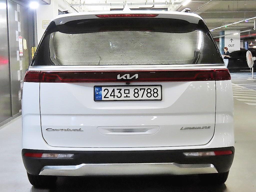 KIA Carnival - Vista 5