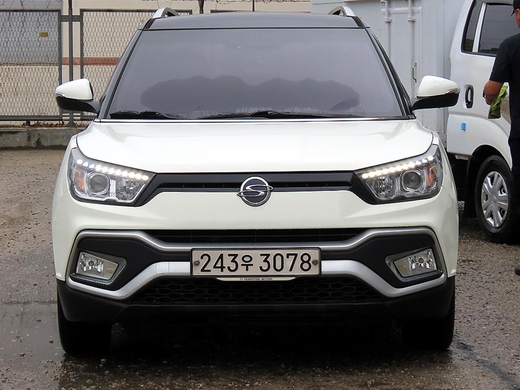 Ssangyong Tivoli 2016 Blanco - Importación desde Corea - HF Imports Iquique - Foto 1