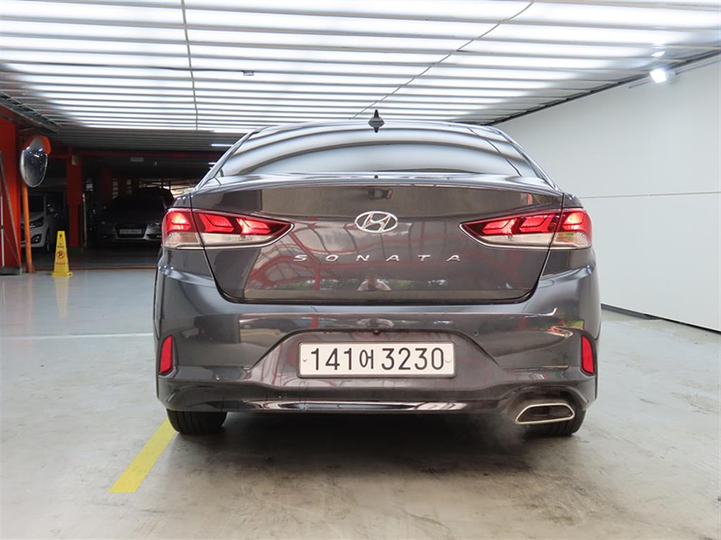 HYUNDAI Sonata - Vista 3