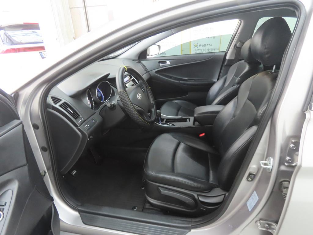 HYUNDAI Sonata - Vista 5