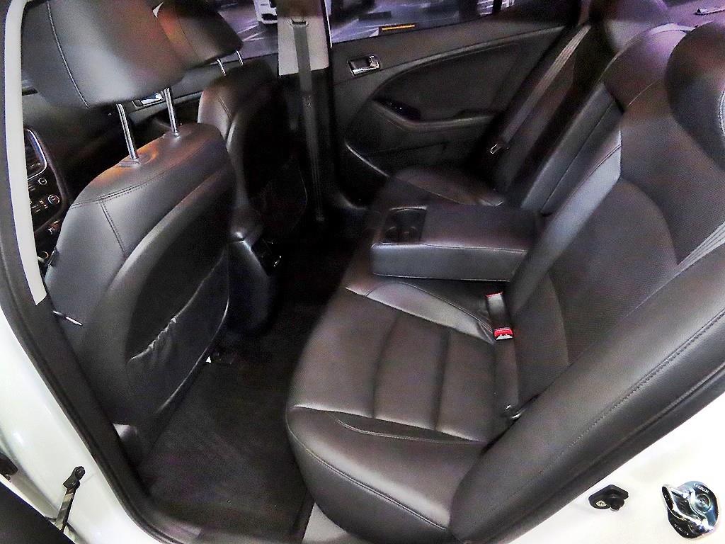 KIA K5 - Vista 7