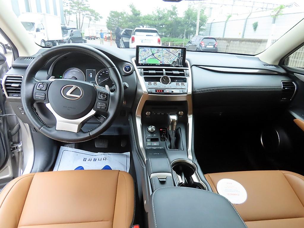 Lexus NX - Vista 7