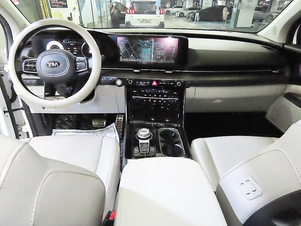 KIA Carnival - Vista 10