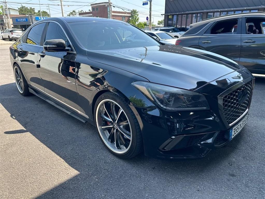 HYUNDAI Genesis - Vista 7