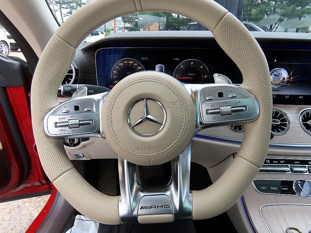 Mercedes Benz E class - Vista 8