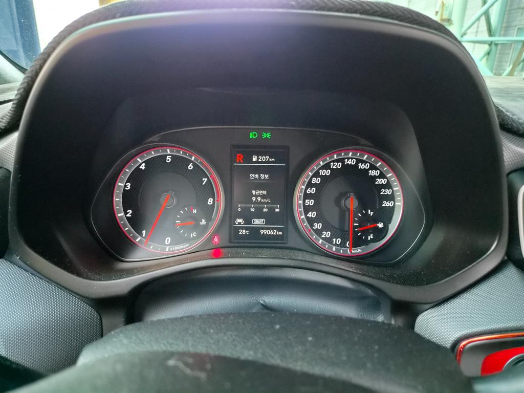 HYUNDAI Kona - Vista 5