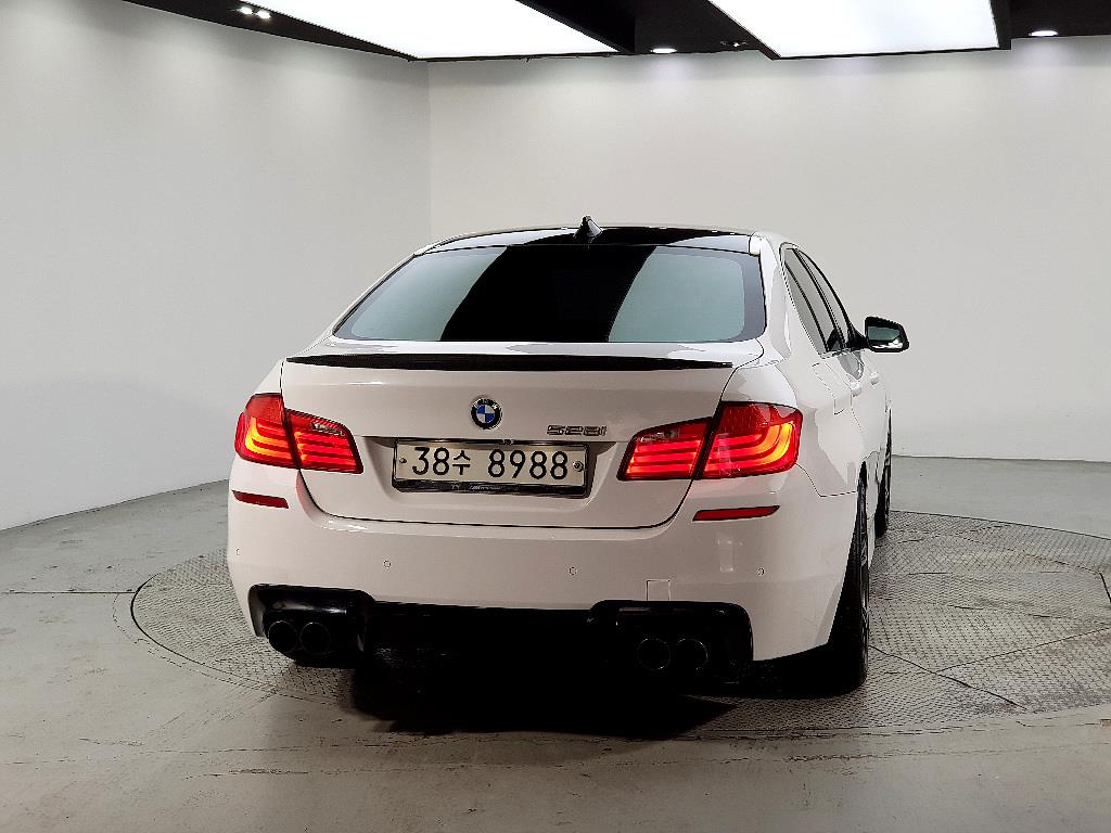 BMW 5 Series - Vista 3