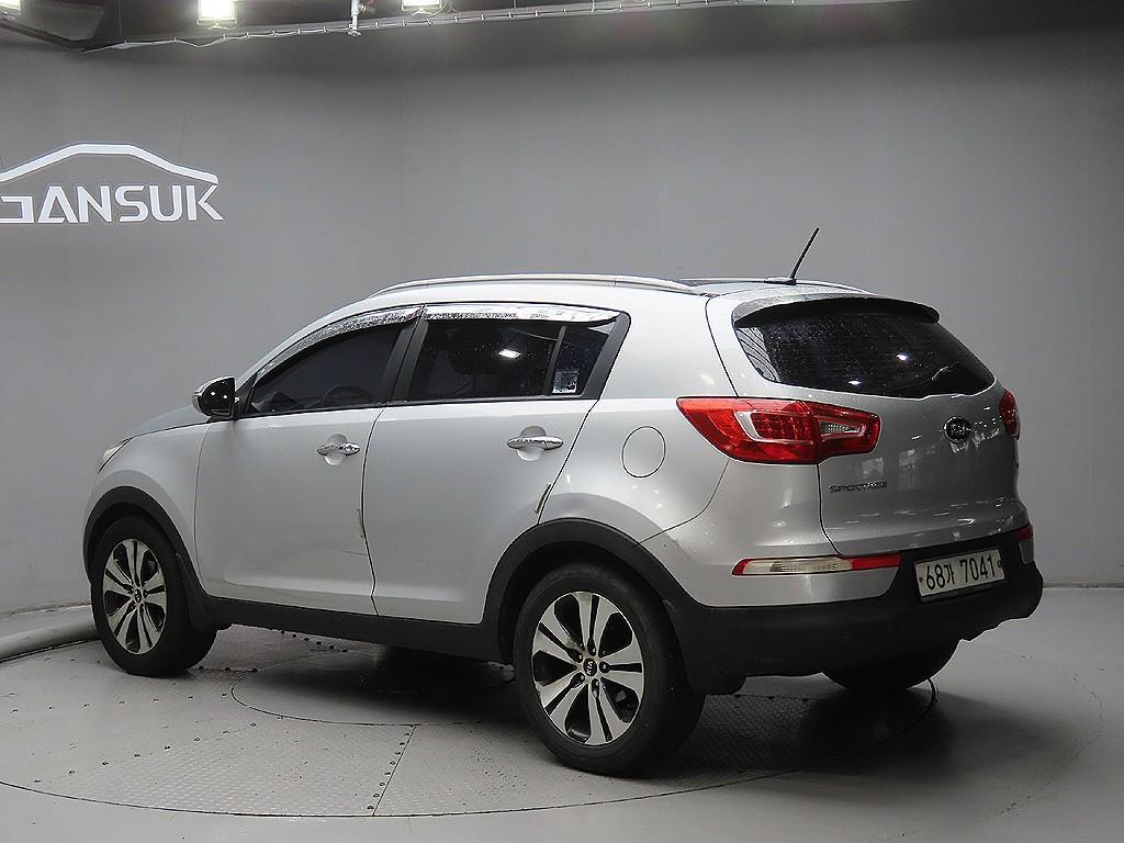 KIA Sportage - Vista 5