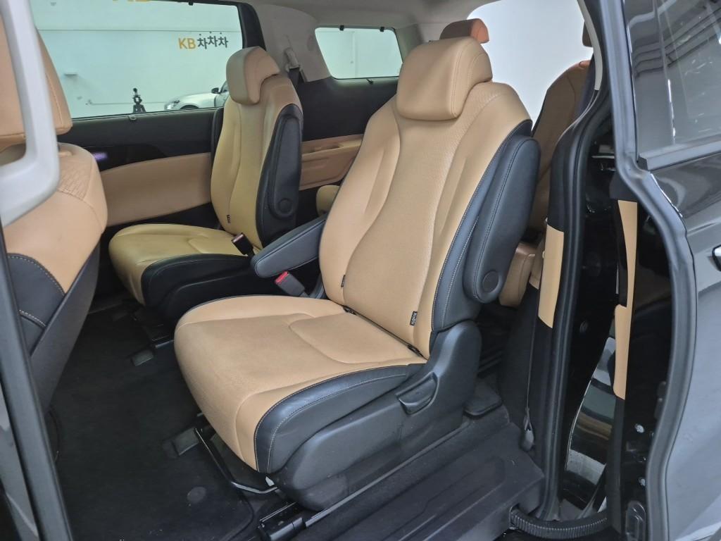 KIA Carnival - Vista 7