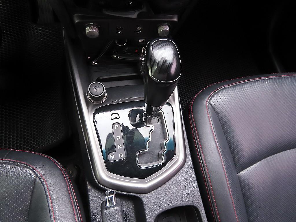 Ssangyong Tivoli - Vista 10