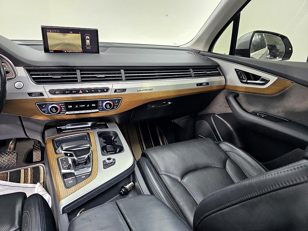 Audi Q7 - Vista 10