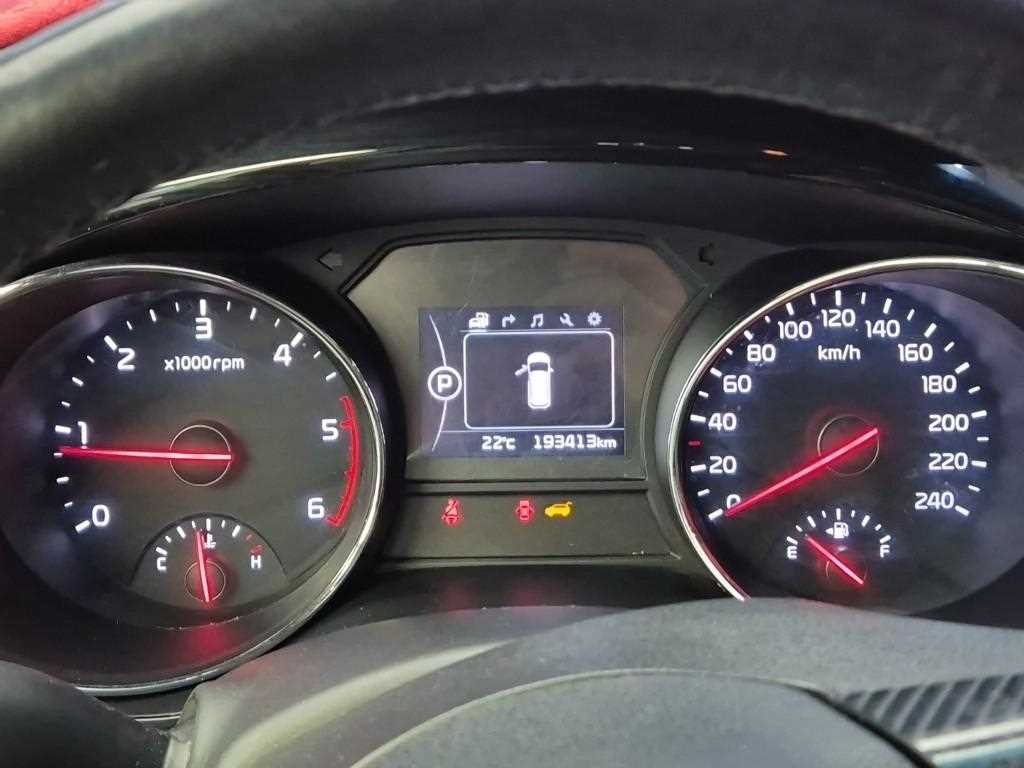 KIA Carnival - Vista 6