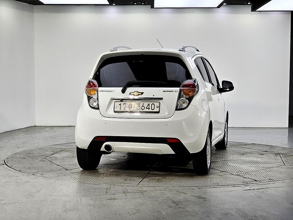 Chevrolet Spark - Vista 3