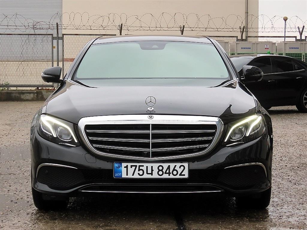 Mercedes Benz E class 2017 Negro - Importación desde Corea - HF Imports Iquique - Foto 1