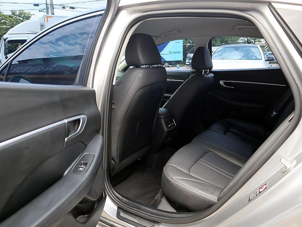 HYUNDAI Sonata - Vista 8