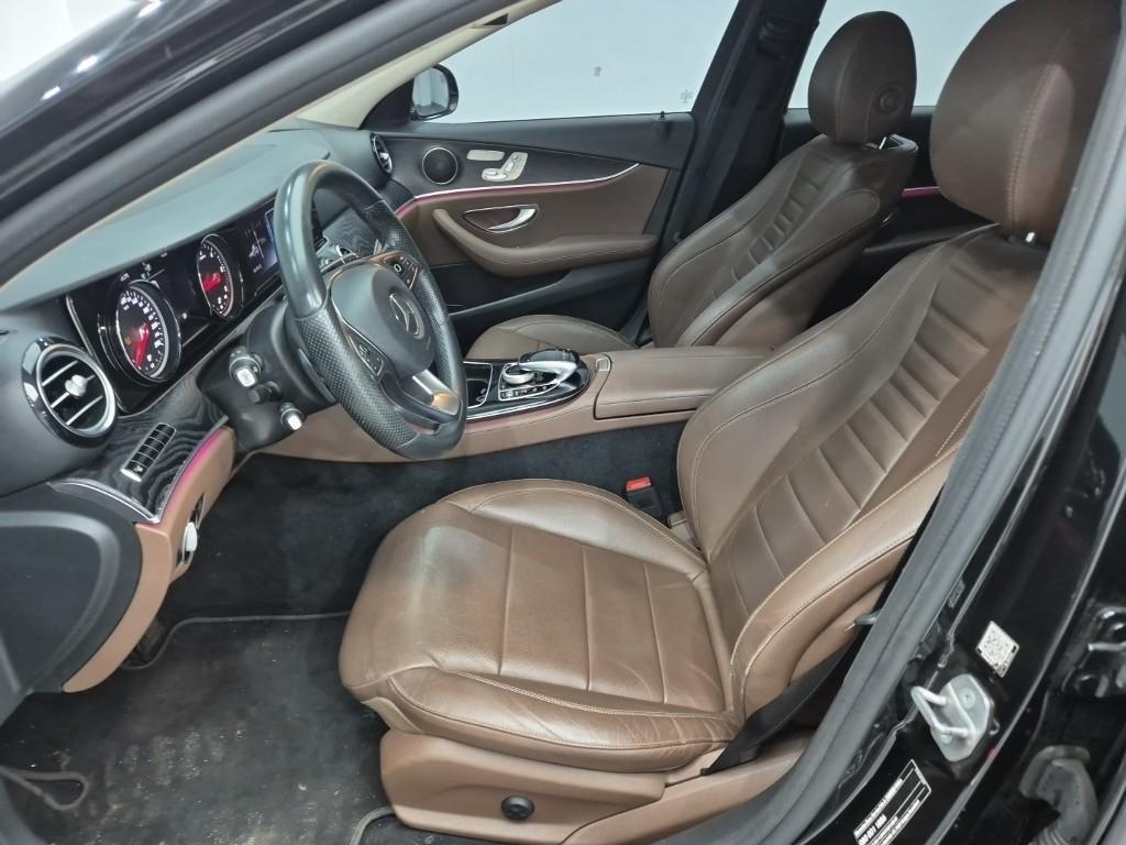 Mercedes Benz E class - Vista 10
