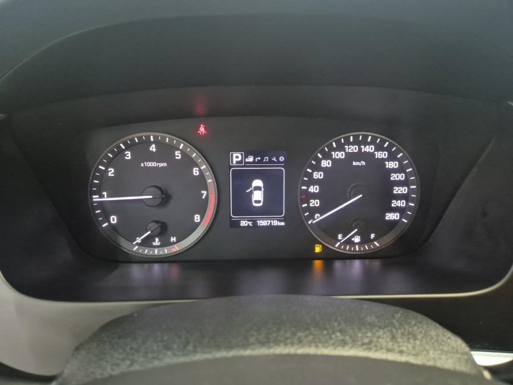 HYUNDAI Sonata - Vista 6