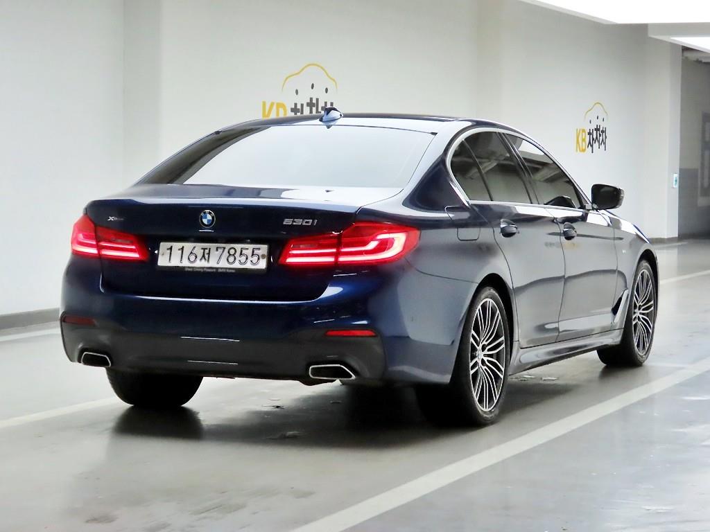 BMW 5 Series - Vista 4
