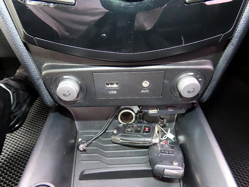 Ssangyong Tivoli 2016 Blanco - Importación desde Corea - HF Imports Iquique - Foto 13