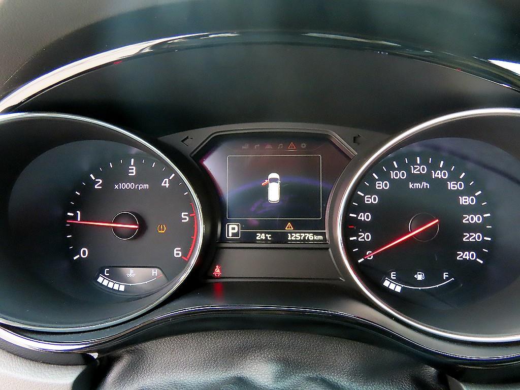 KIA Carnival - Vista 10