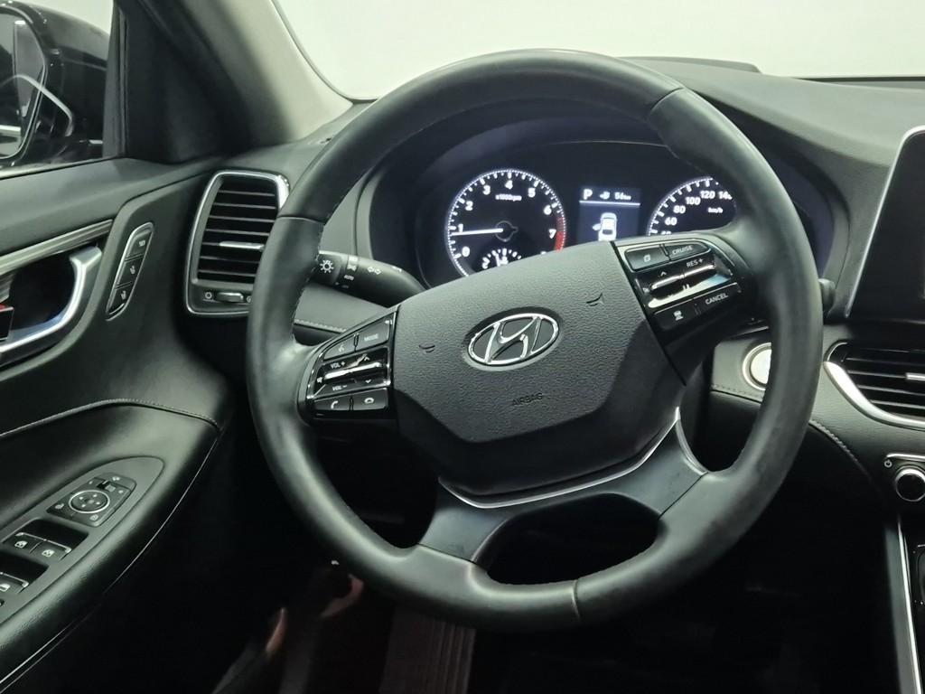 HYUNDAI Grandeur - Vista 9