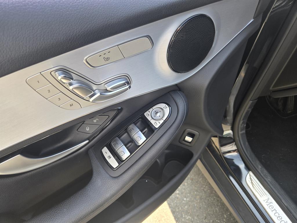 Mercedes Benz GLC Class 2018 Negro - Importación desde Corea - HF Imports Iquique - Foto 15