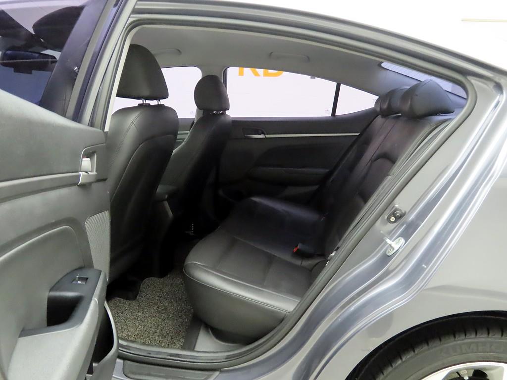 HYUNDAI Avante 2018 Gris - Importación desde Corea - HF Imports Iquique - Foto 14